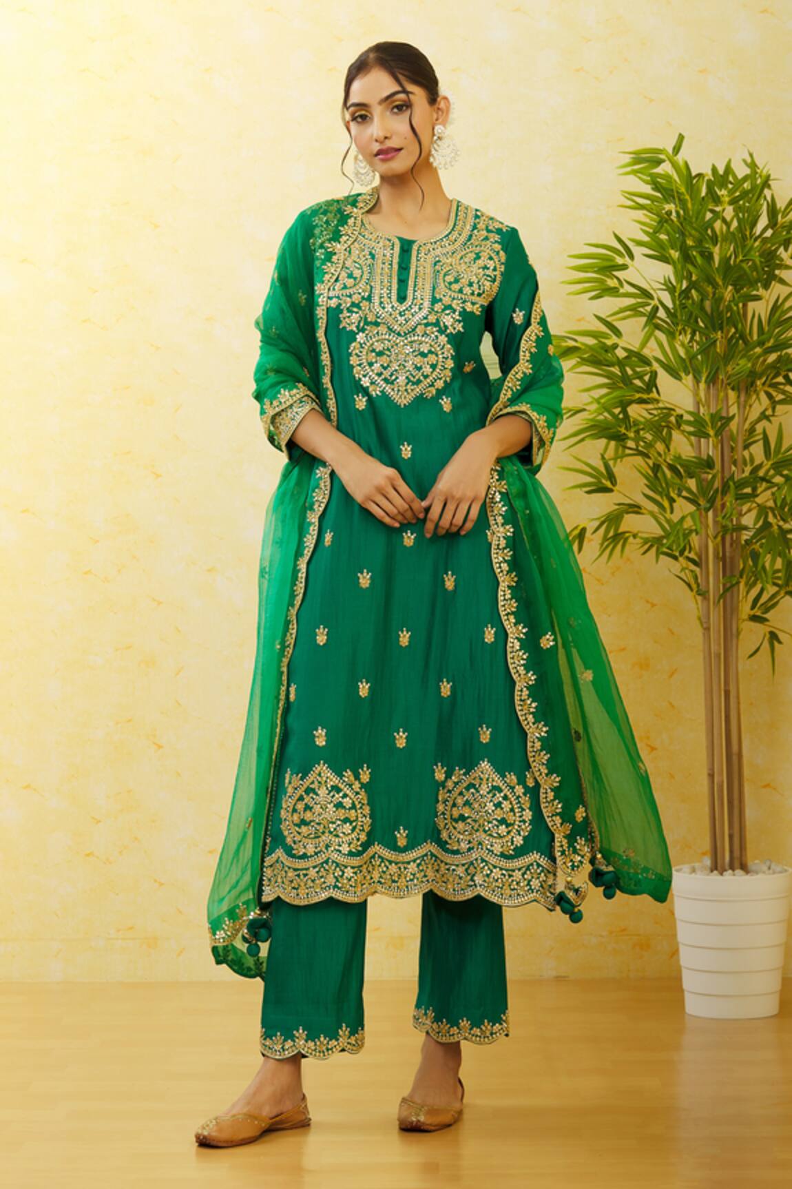 Surbhi Shah Floral Embroidered Kurta Pant Set 