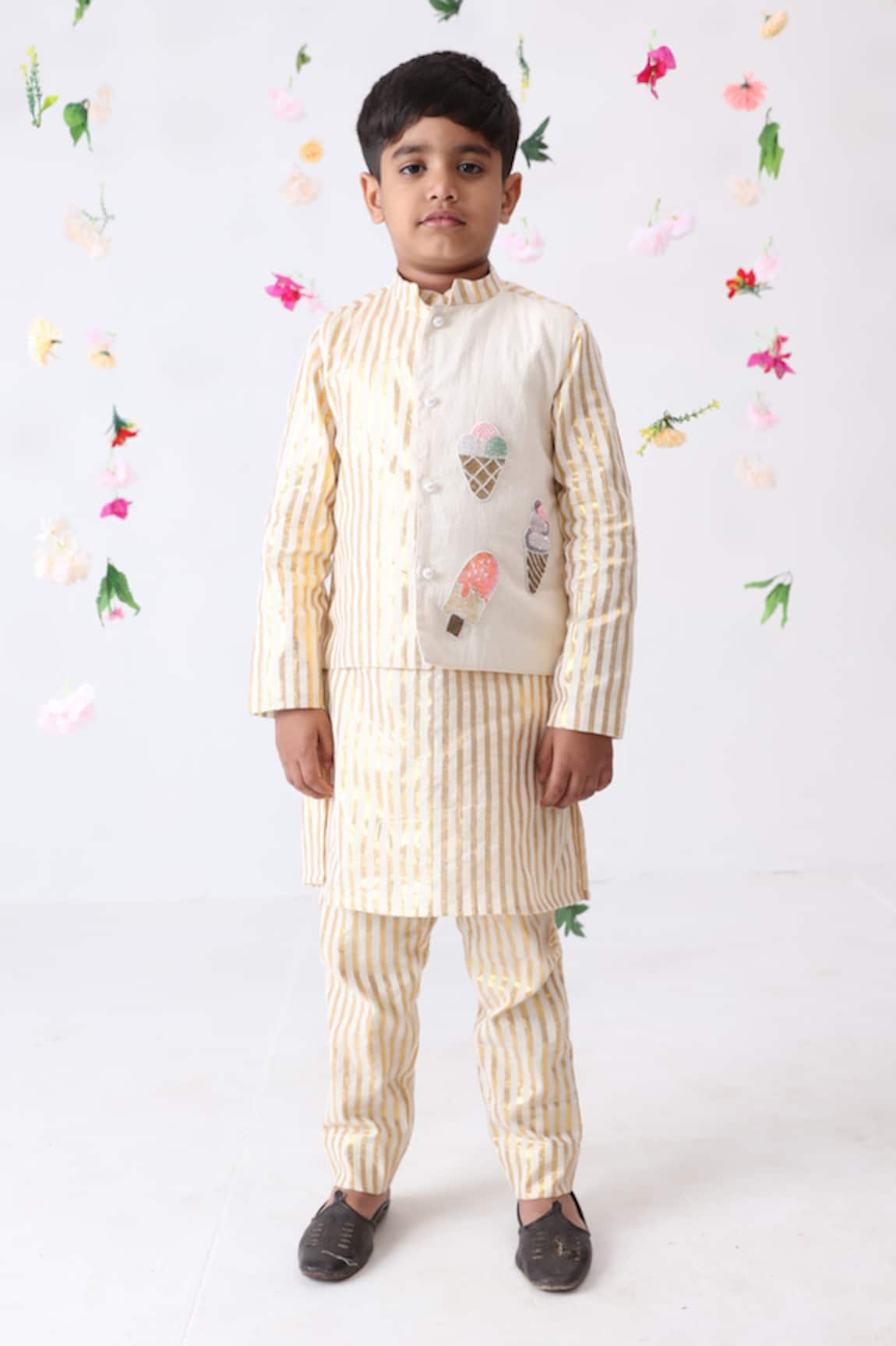 JILMIL DREAMWEAR Ice Cream Embroidered Kurta Set 