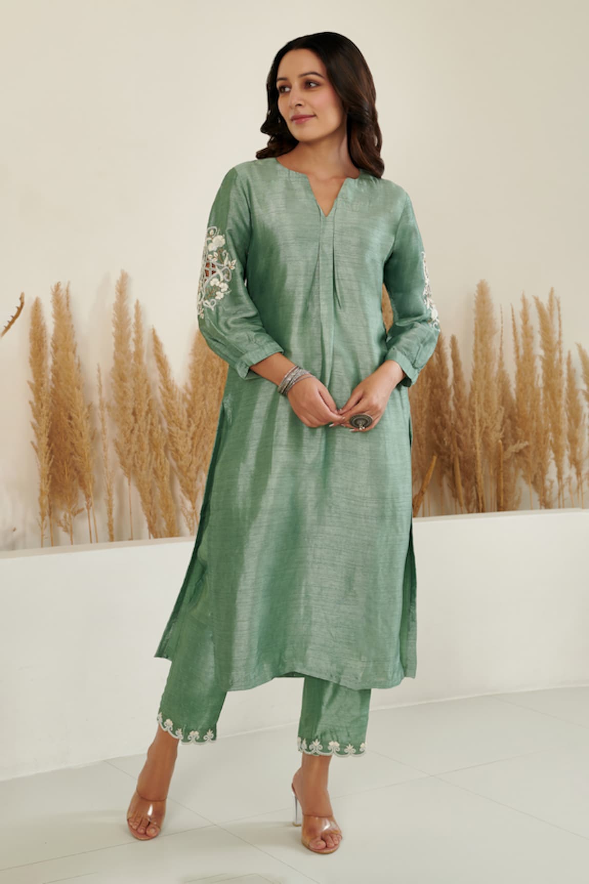 Flamingo the label Placement Hand Embroidered Silk Kurta With Pant