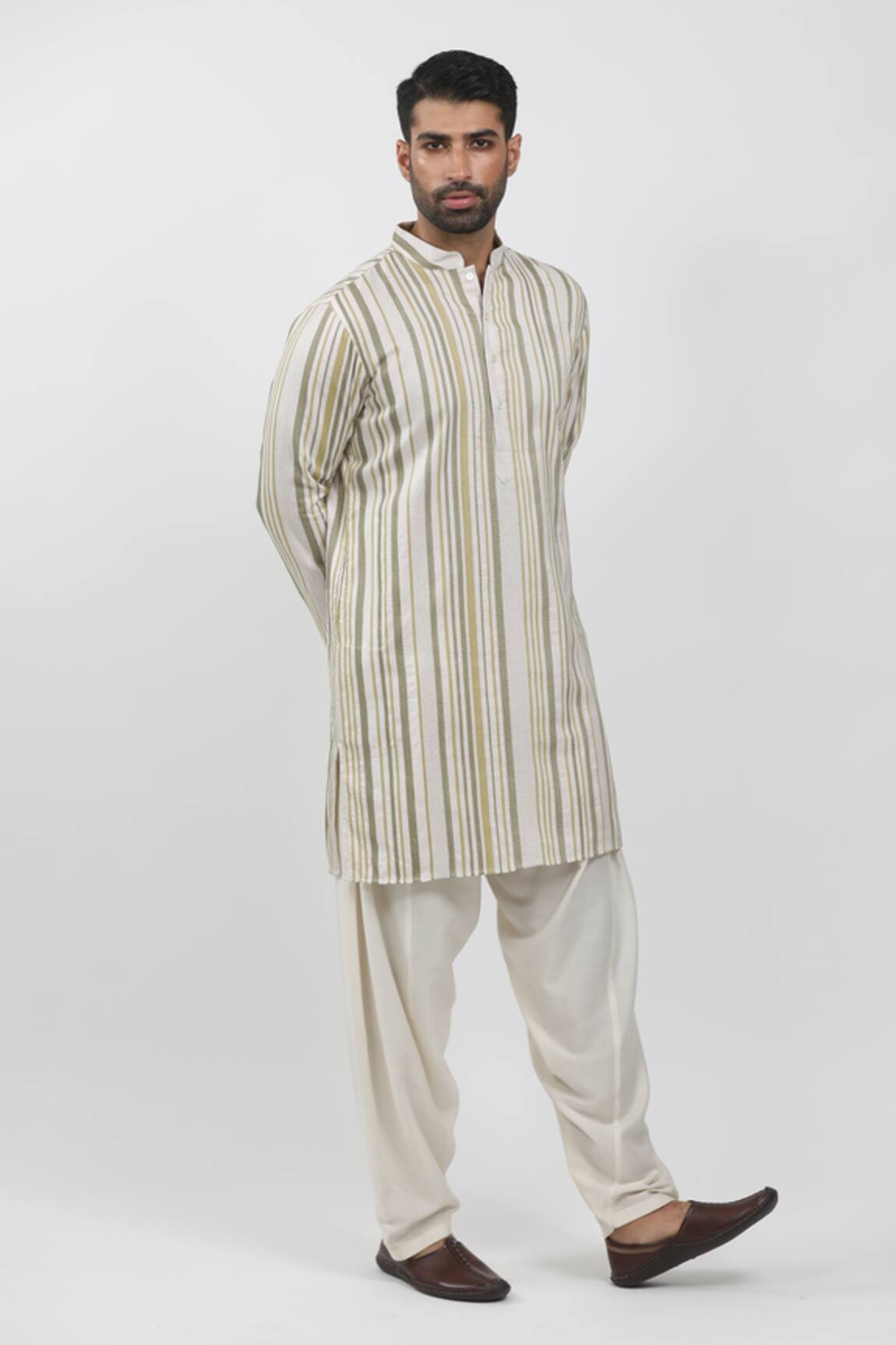 Krishna Mehta Stripe Pattern Kurta Set 