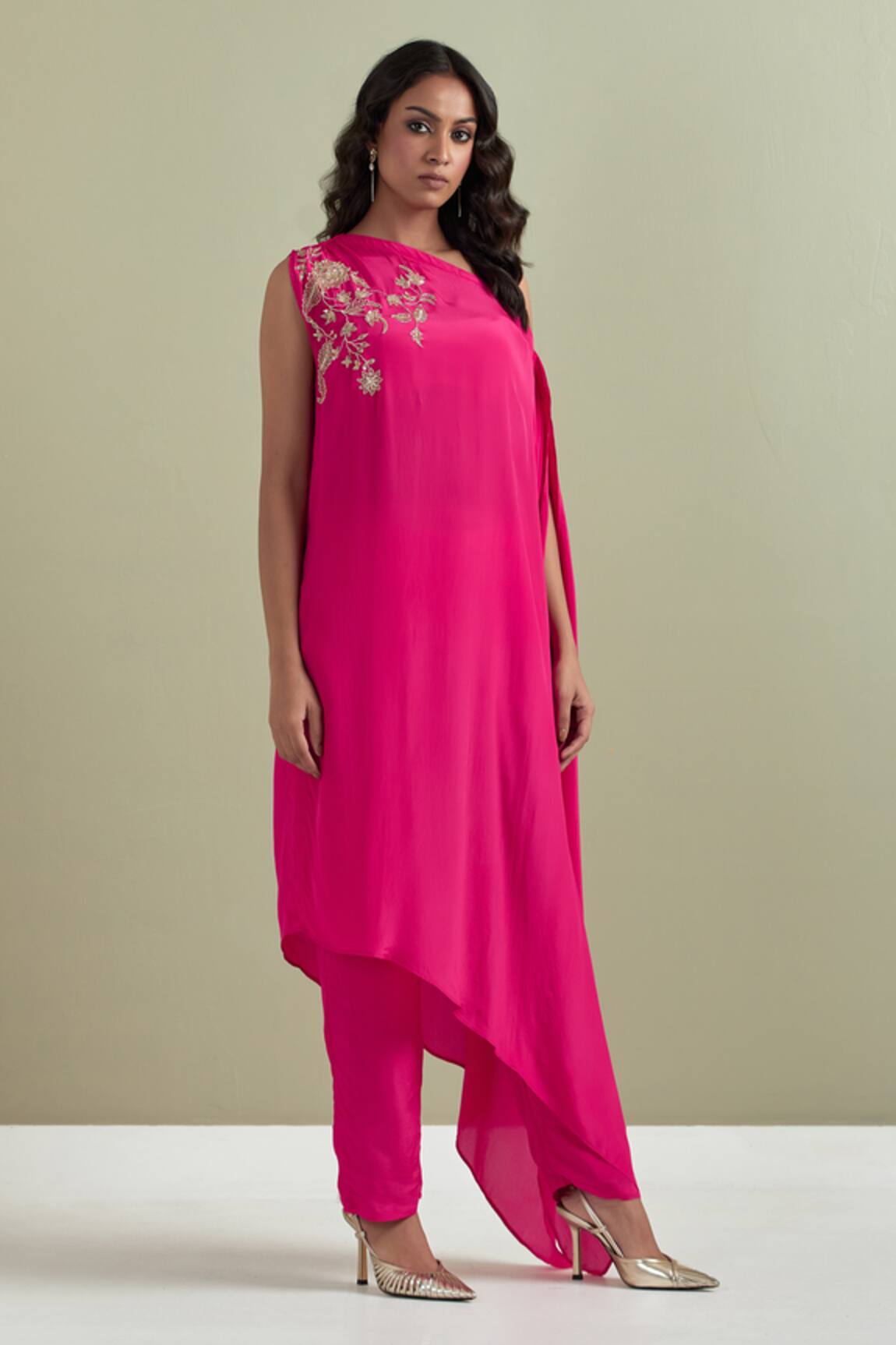 Priya Chaudhary Flower Placement Embroidered Kurta & Pant Set