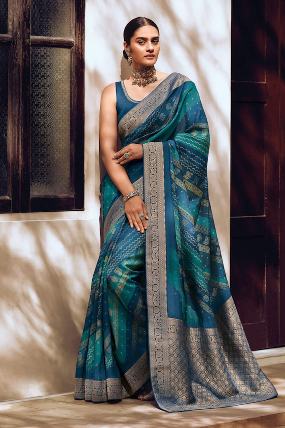 Label Varsha Floral Border Woven Saree With Blouse
