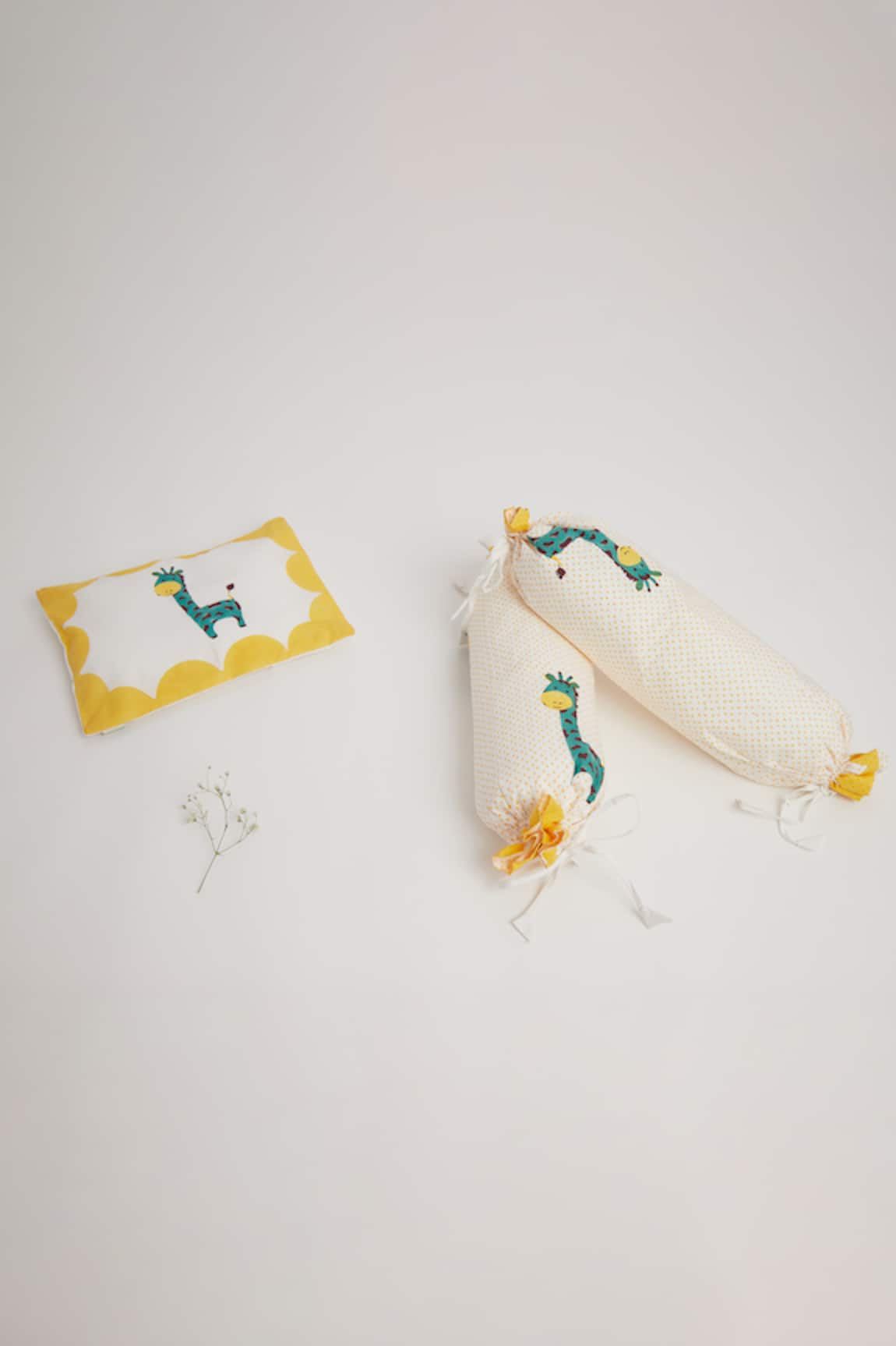 Masaya Gira the Giraffe Cotton Pillow & Bolster Set