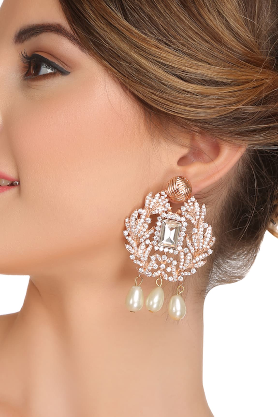 Ae-Tee Crystal Earrings