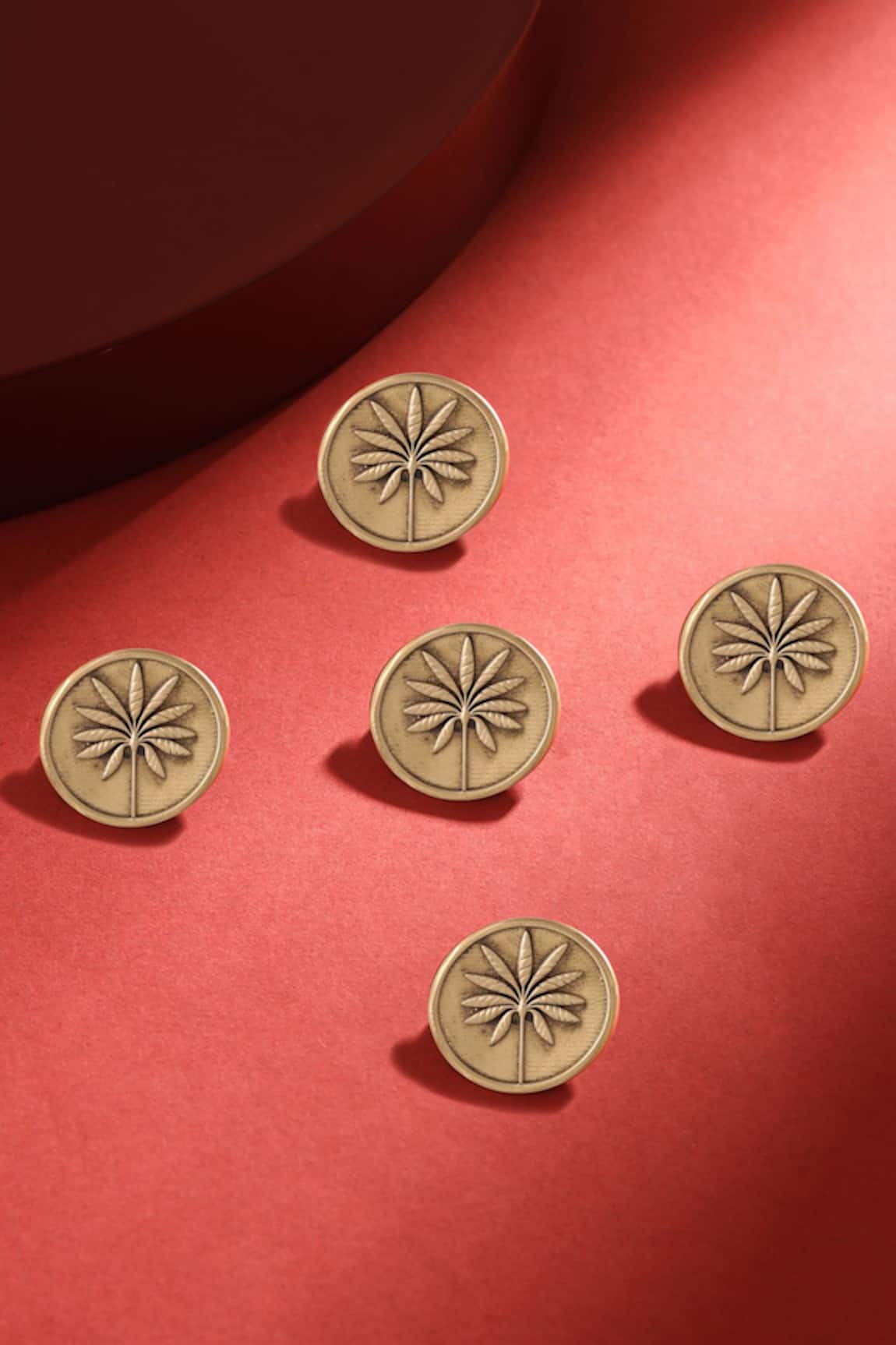Cosa Nostraa Floral Carved Buttons - Set of 5 