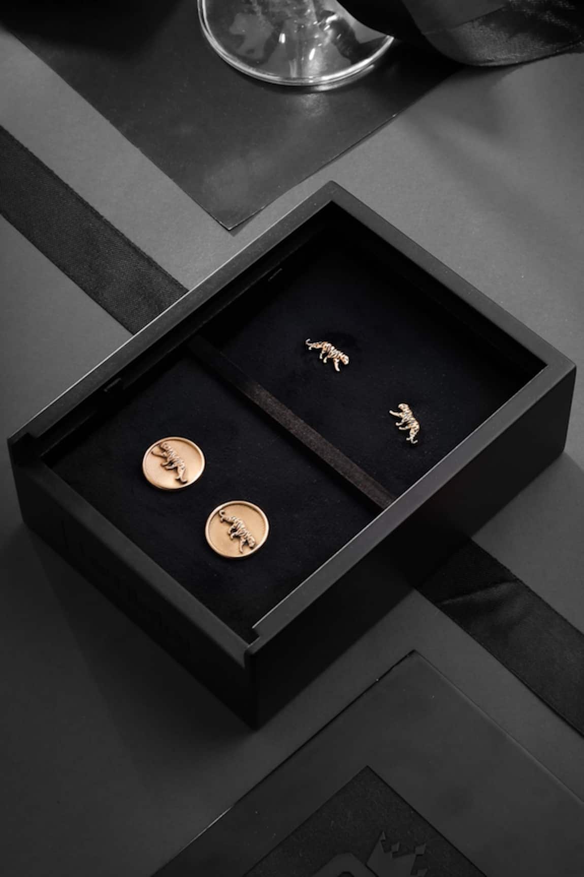 Cosa Nostraa The Calm Cheetah Carved Collar Tips & Cufflinks Gift Set