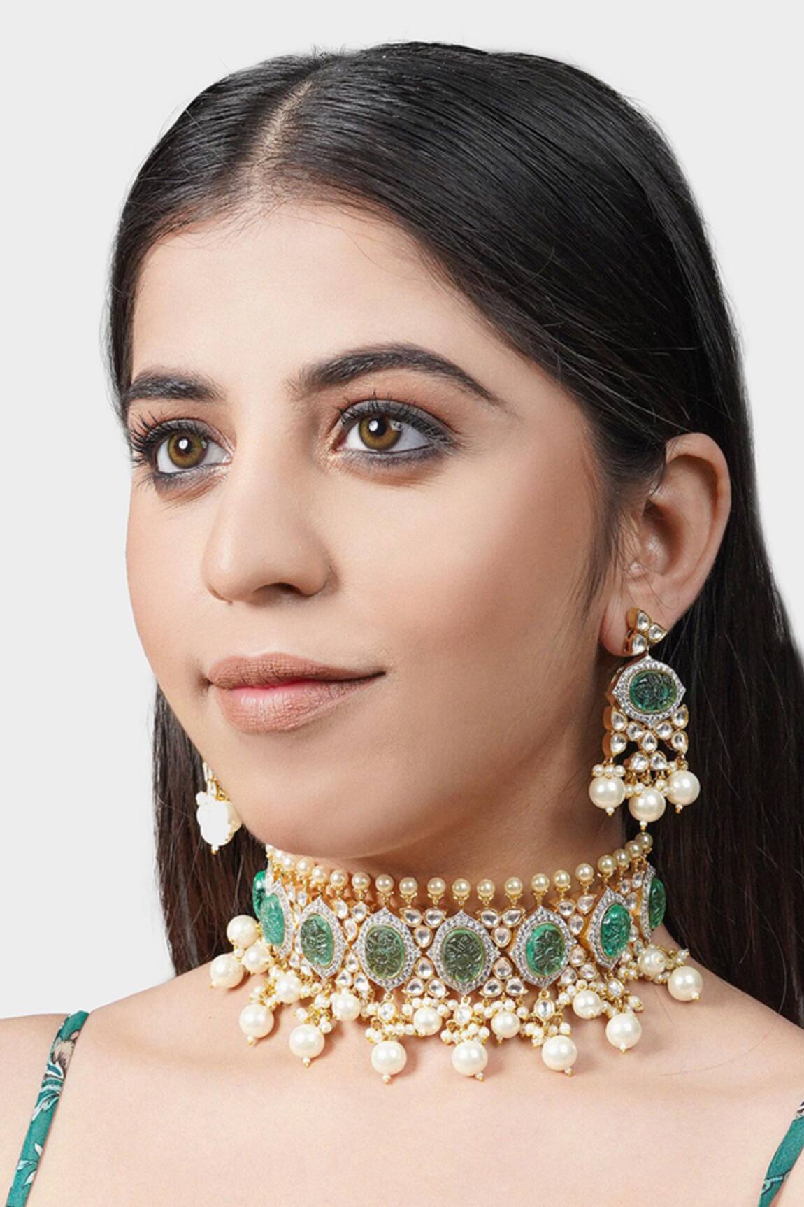 Auraa Trends Kundan Embellished Choker Set 