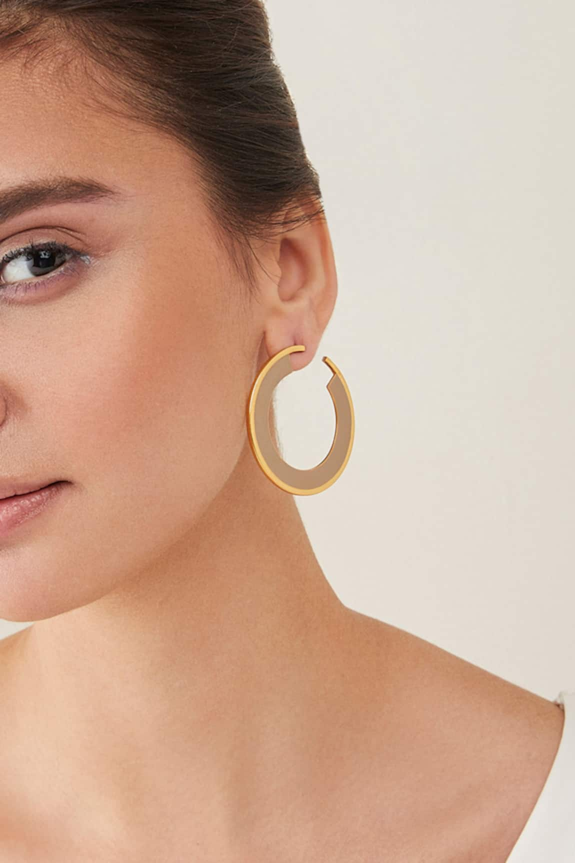 Zohra Arianna Circle Hoops