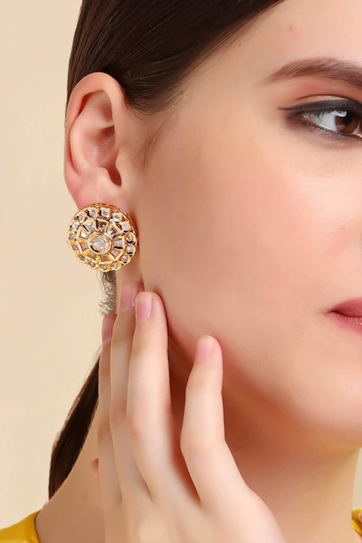 Auraa Trends Kundan Embellished Stud Earrings