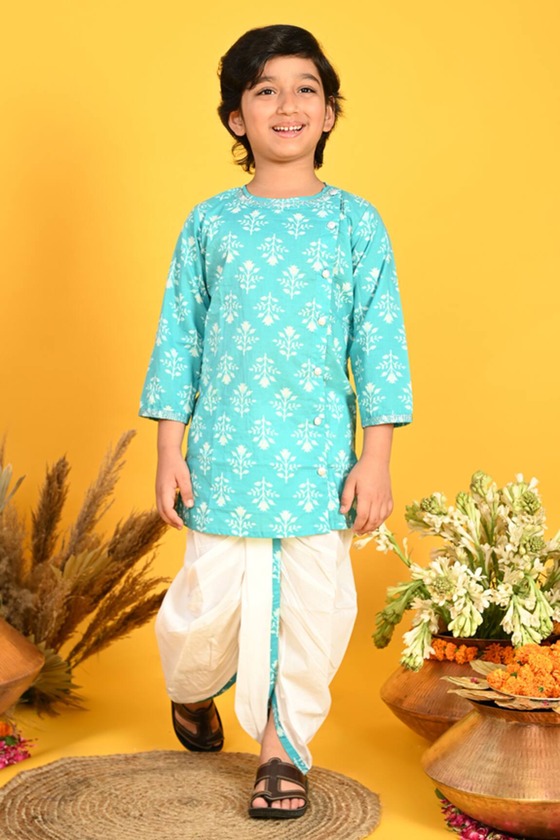 Saka Designs Cotton Leaf Print Kurta Set