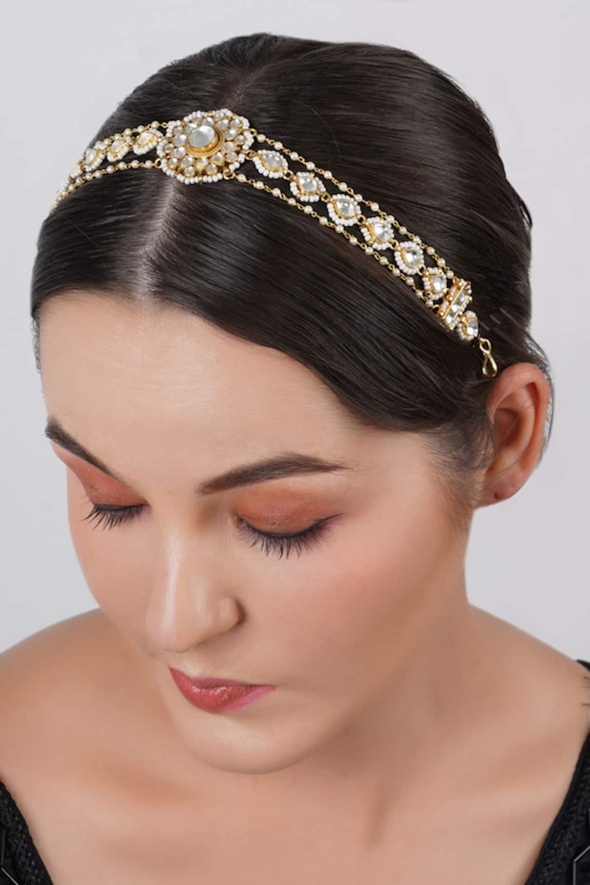 ChhavI'S Jewels Floral Kundan Embellished Sheeshpatti 