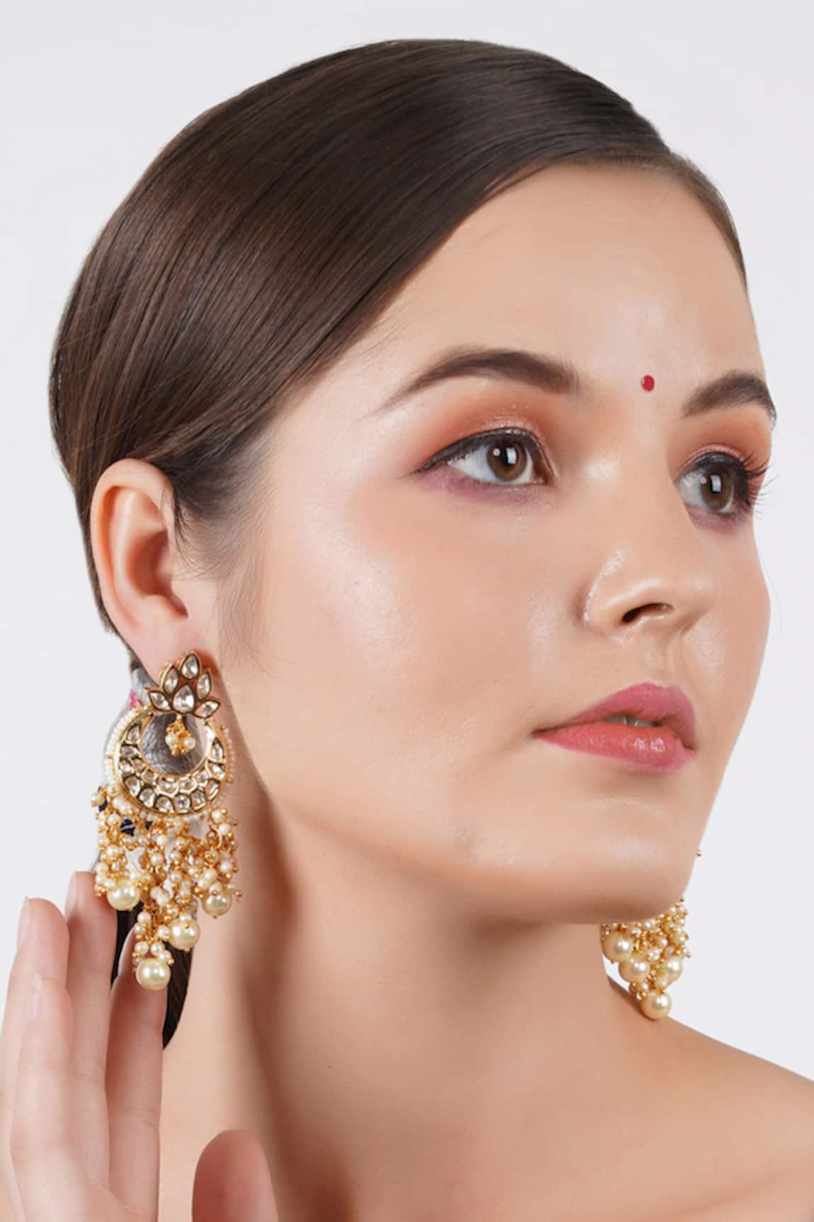 Chhavi's Jewels Kundan Embellished Chandbalis
