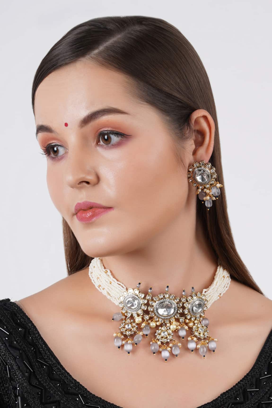 Chhavi's Jewels Kundan Embellished Choker Set
