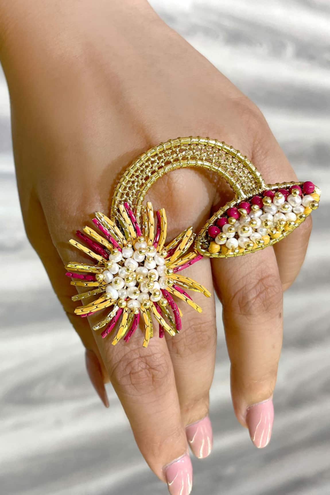 Vaidaan Daffodil Ring 