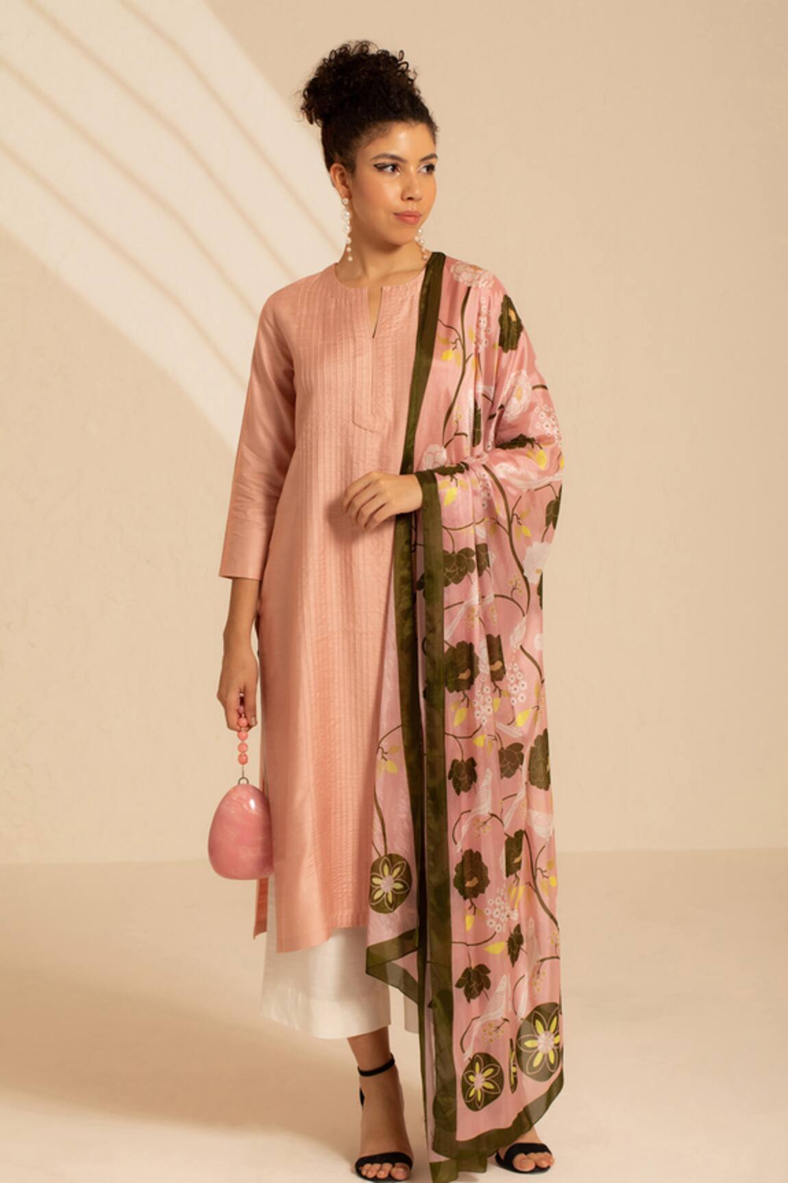Thee Modern Roots Talking Parrot Print Dupatta