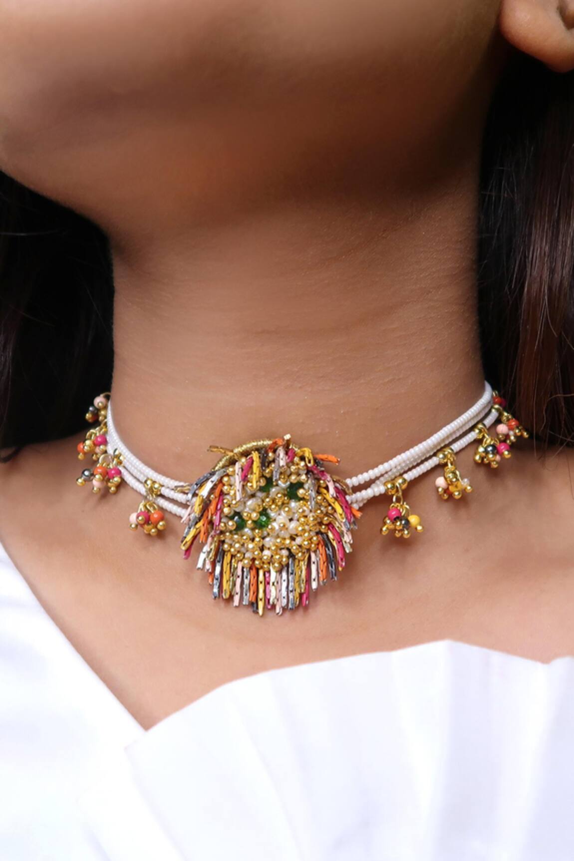 Vaidaan Zinnia Pendant Choker 