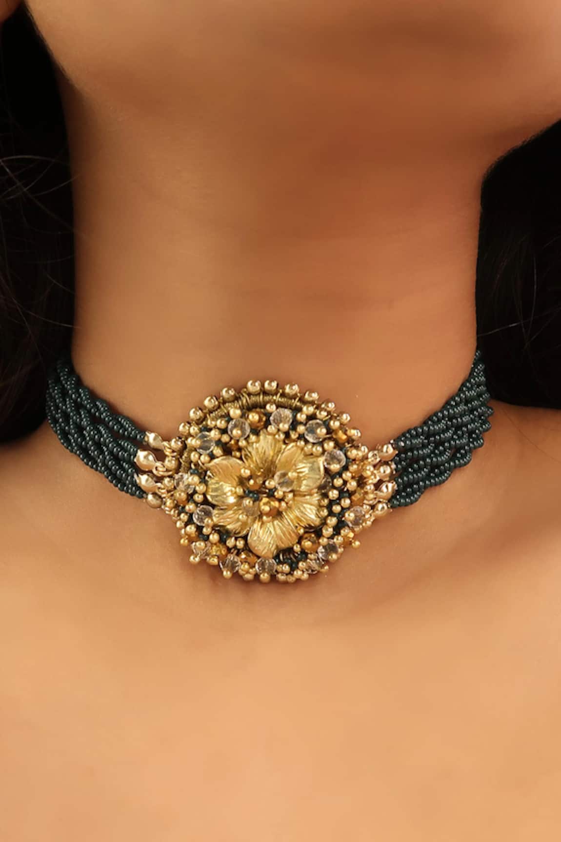 Vaidaan Green Kalyani Choker 