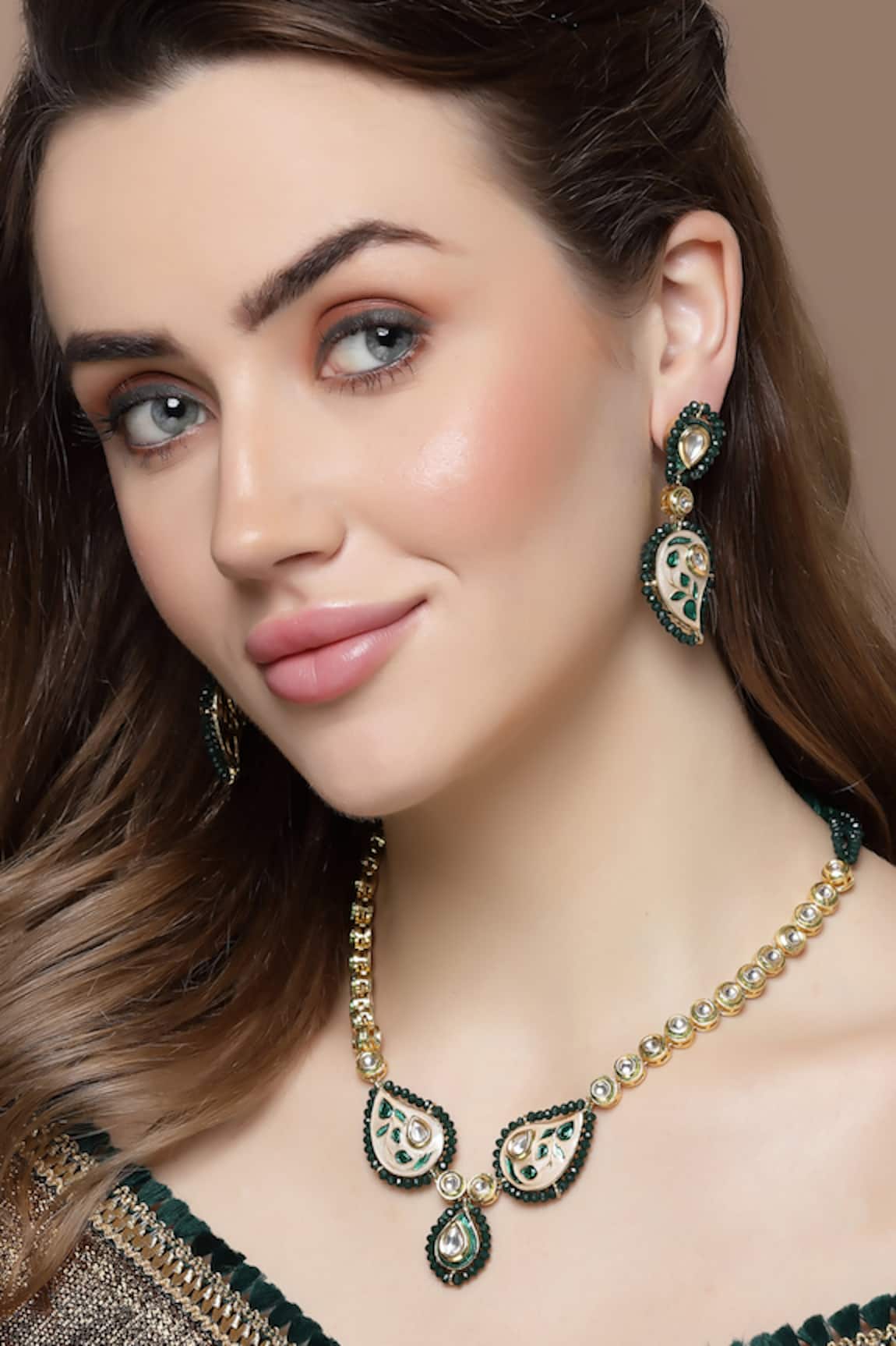 Dugran By Dugristyle Carved Paisley Kundan Embellished Necklace Set 