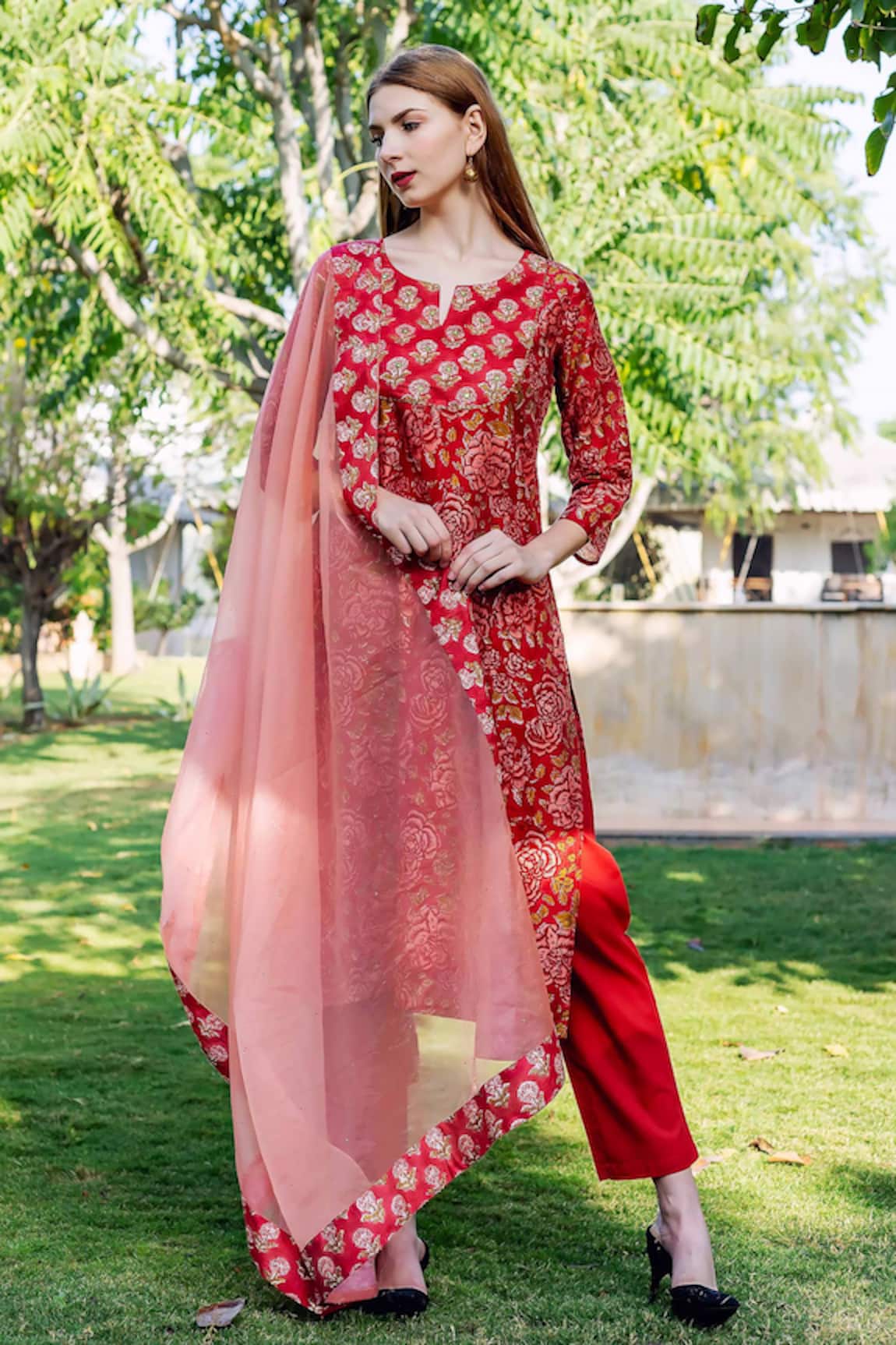 Missprint Saira Floral Print Kurta Set