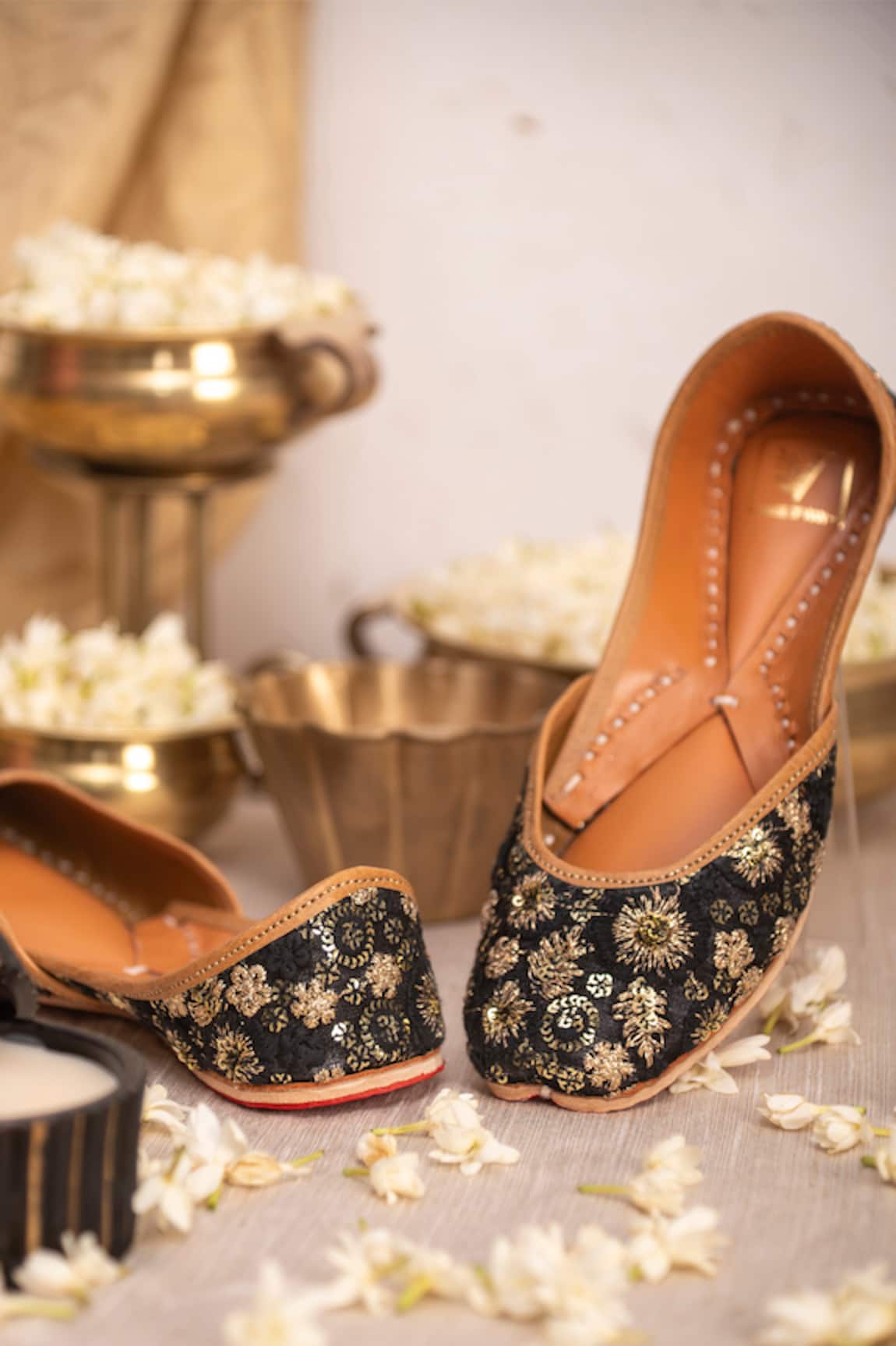 House of Vian Abeera Floral Embroidered Juttis