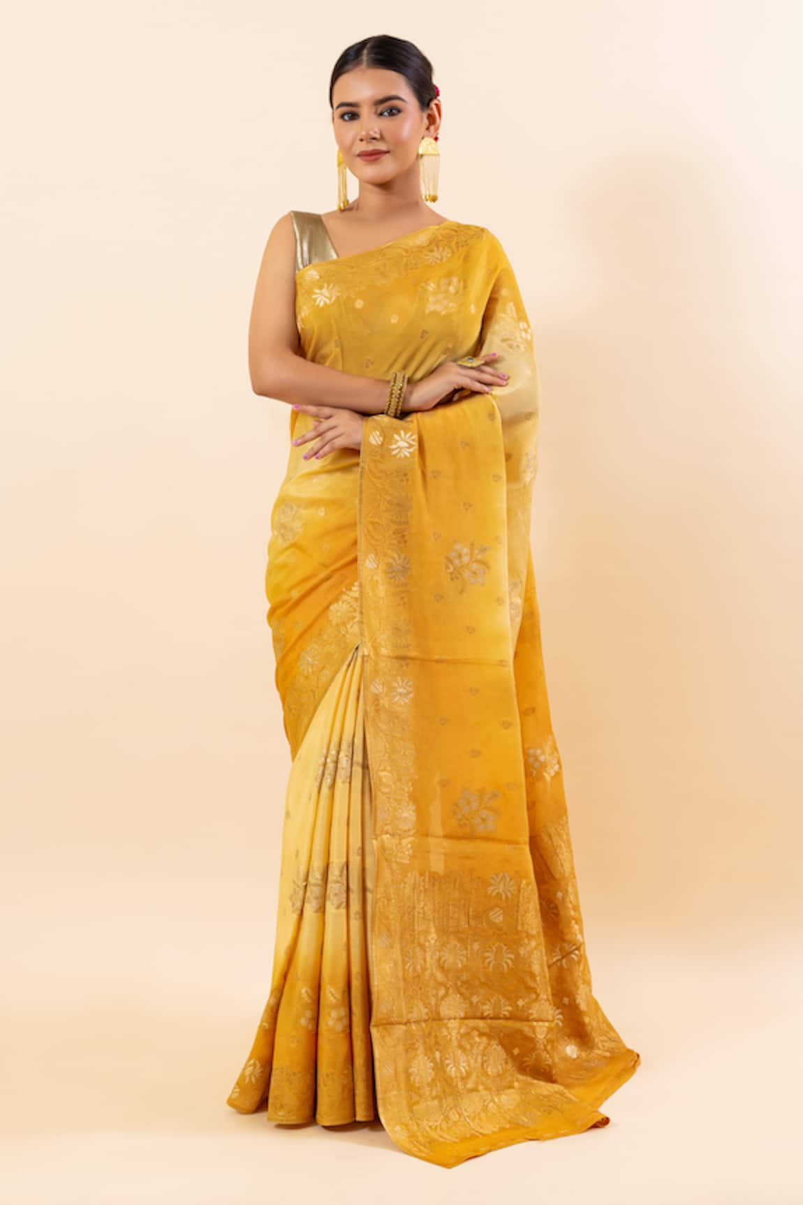 TaBa Kashi By Artika Shah Alfi Butta Crinkled Saree With Running Blouse