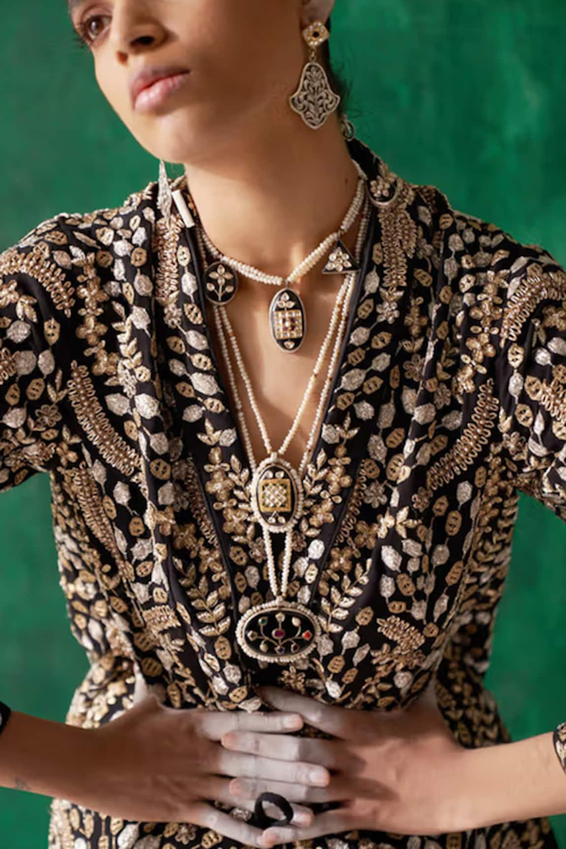 Sangeeta Boochra X Payal Singhal Alizeh Kundan Embellished Pendant Necklace