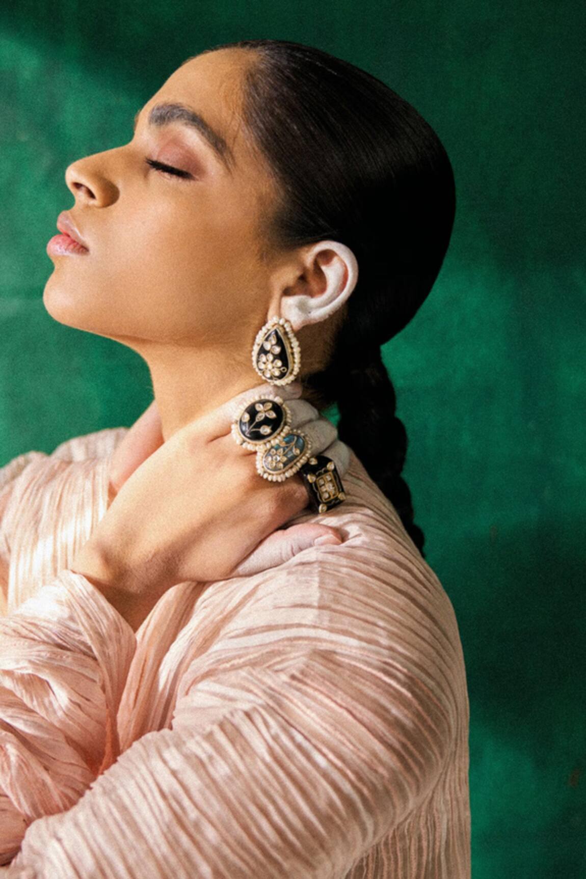 Sangeeta Boochra X Payal Singhal Aayat Handcrafted Earrings
