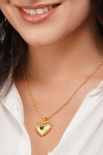 ZARIIN Heart Shaped Photo Locket Pendant Necklace 