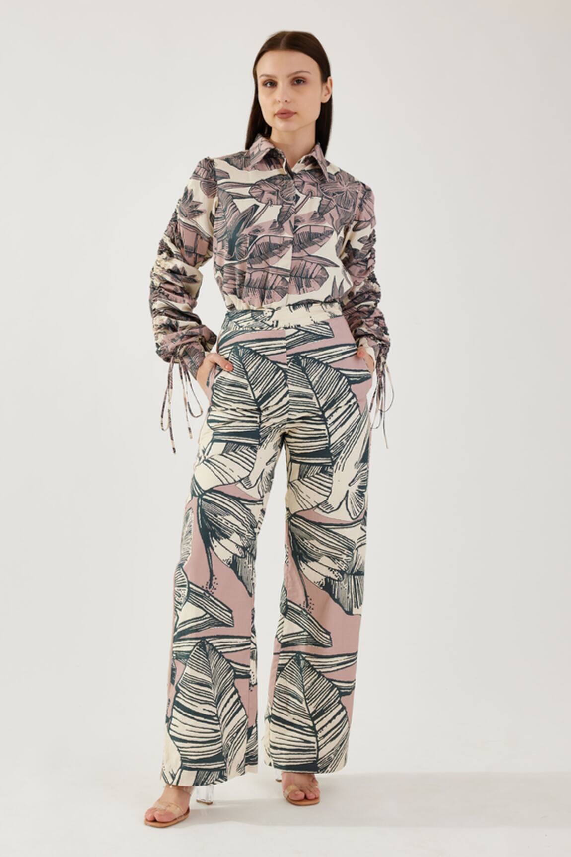 Koai Floral Pattern Gathered Sleeve Shirt 