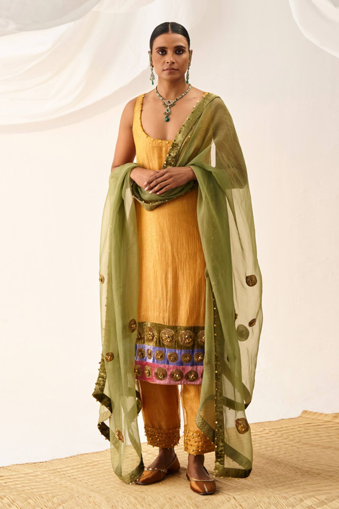 Itrh Colorblock Embellished Kurta Set