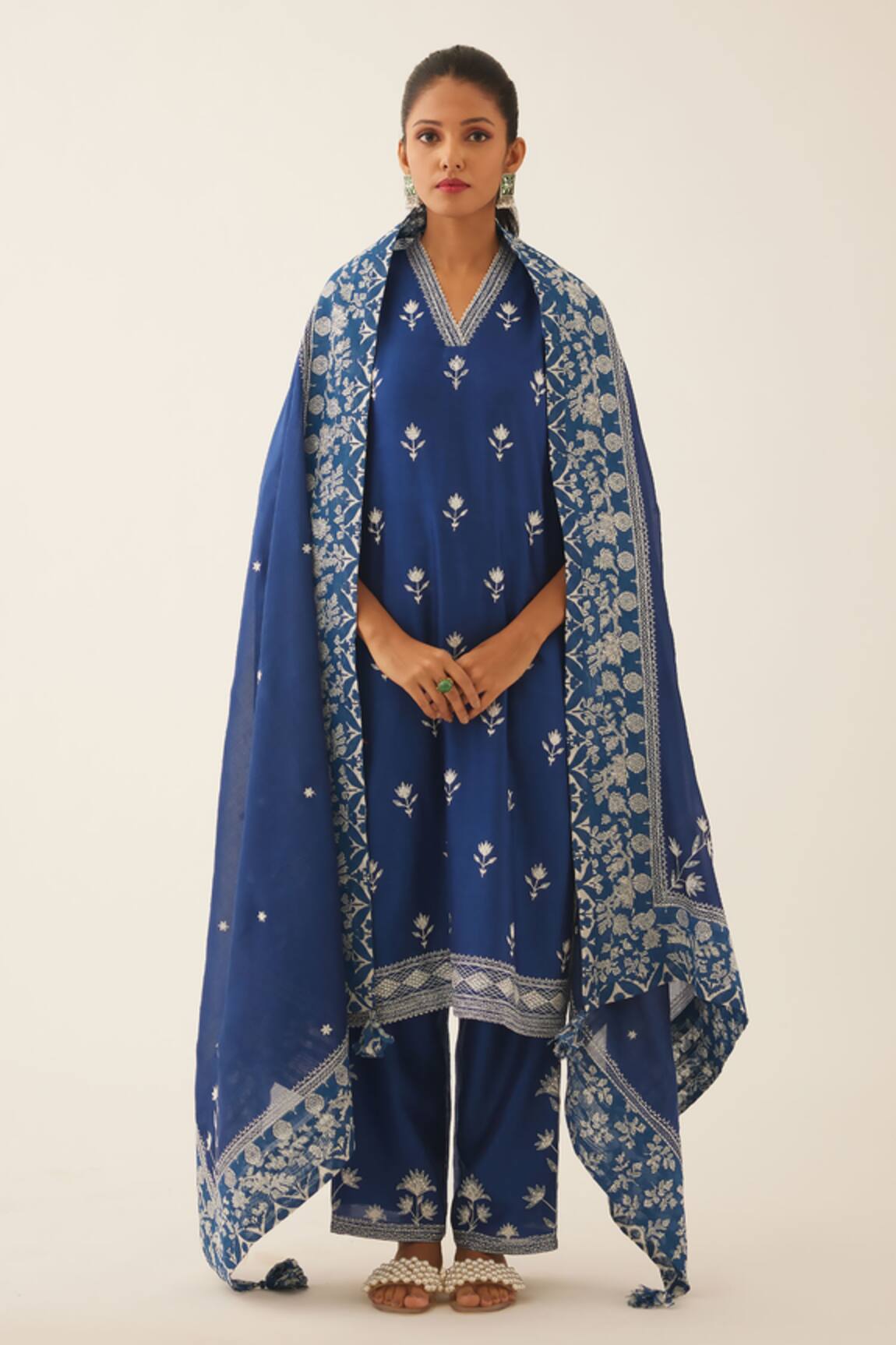 Kora Silk Chanderi Flower Embroidered Kurta Set