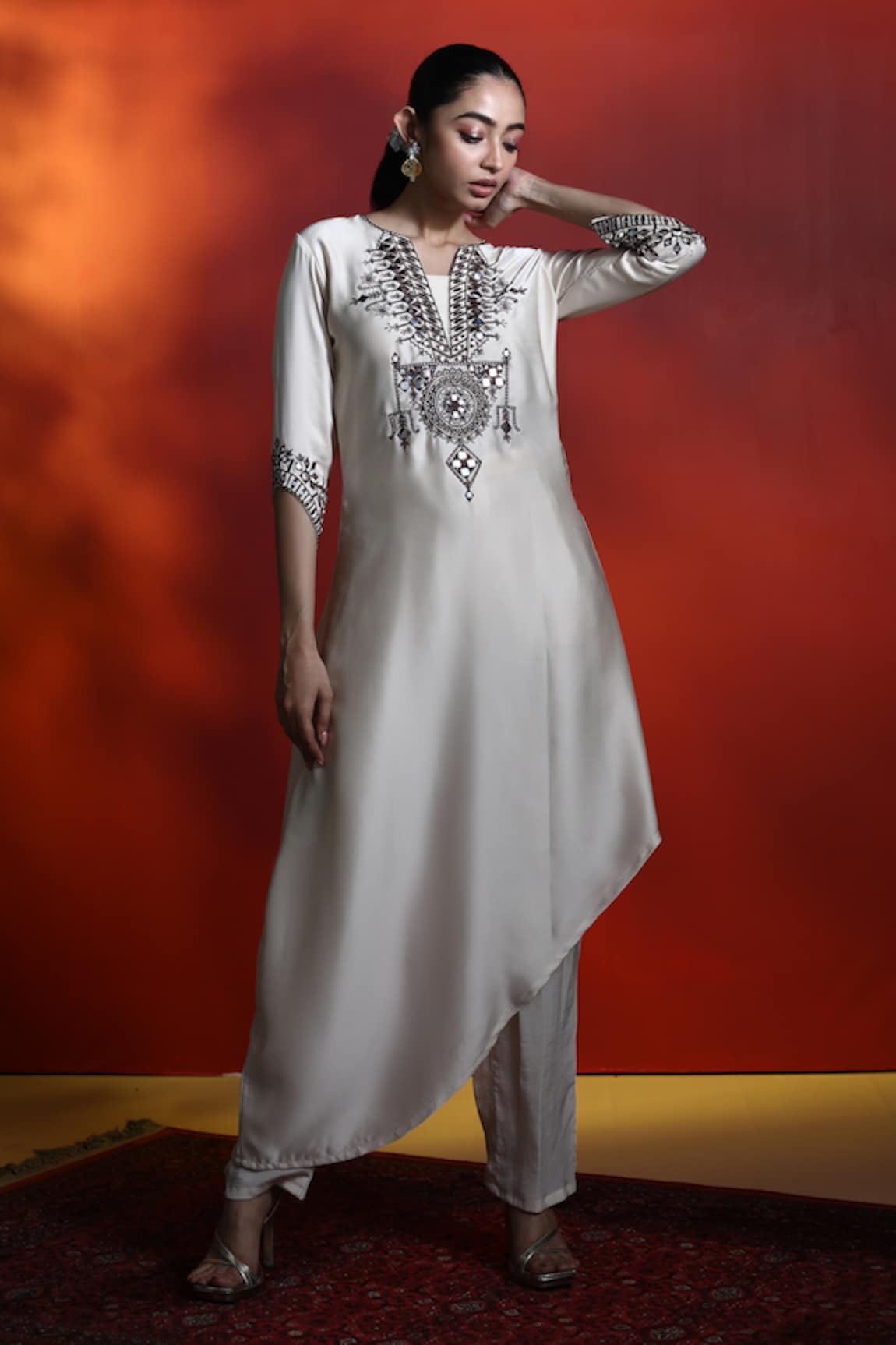 28 Threads Mirror Embroidered Asymmetric Kurta