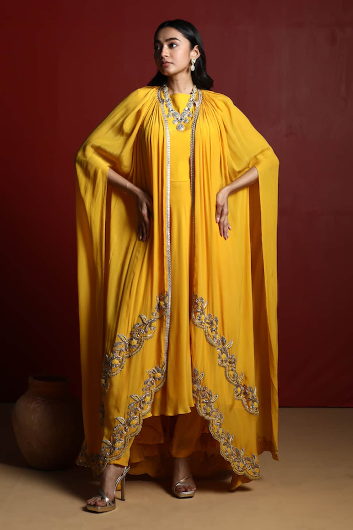 28 Threads Kurta Set With Border Embroidered Cape