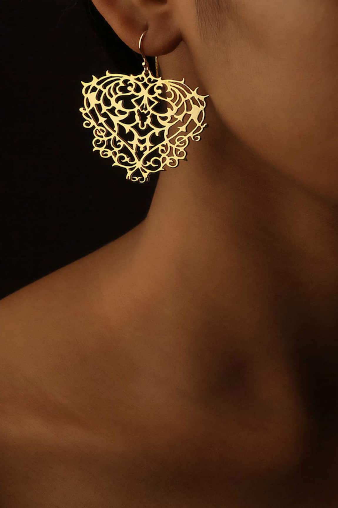 Eina Ahluwalia Mini Baroque Carved Earrings