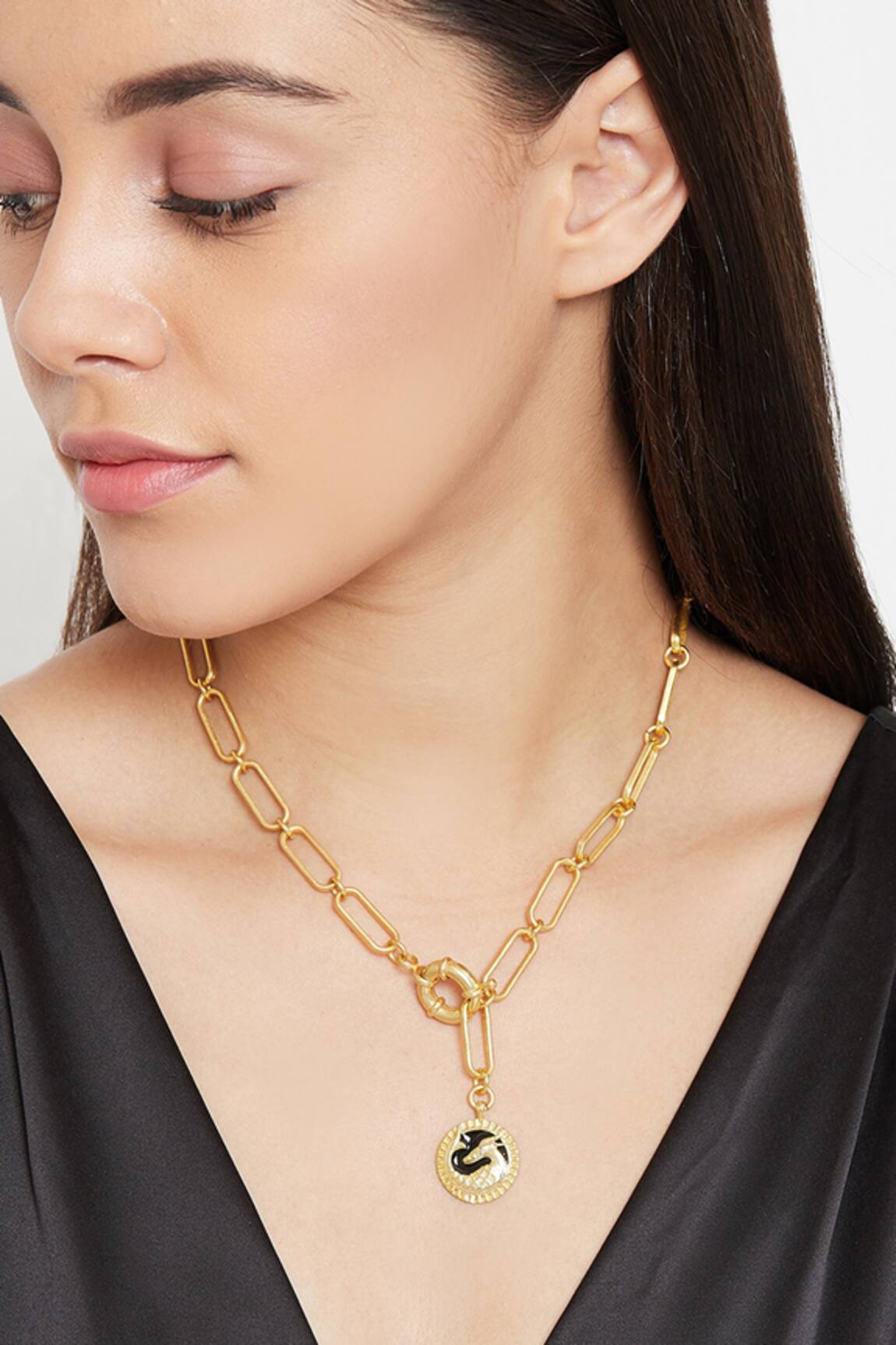 Zariin Capricorn Pendant Necklace