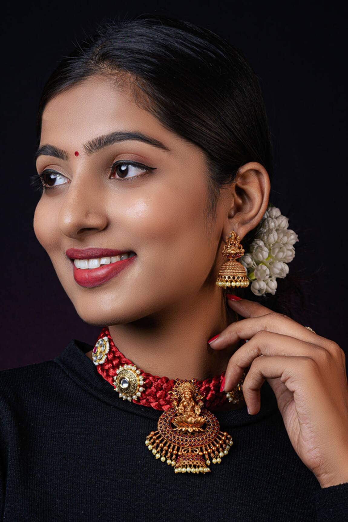 Tizora Handcrafted Temple Necklace Set