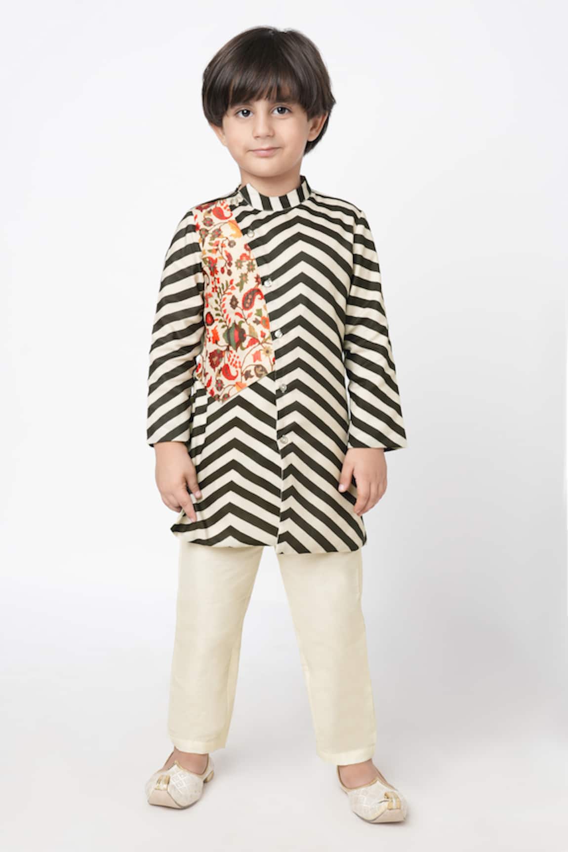 Lil Drama Chevron Print Kurta With Pant 