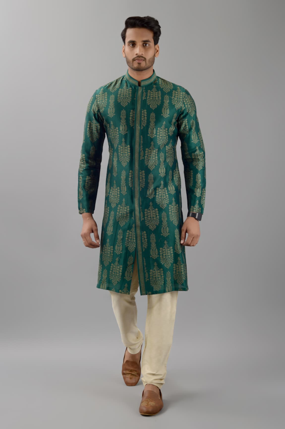 Siddhesh Chauhan Thread Work Kurta & Pant Set