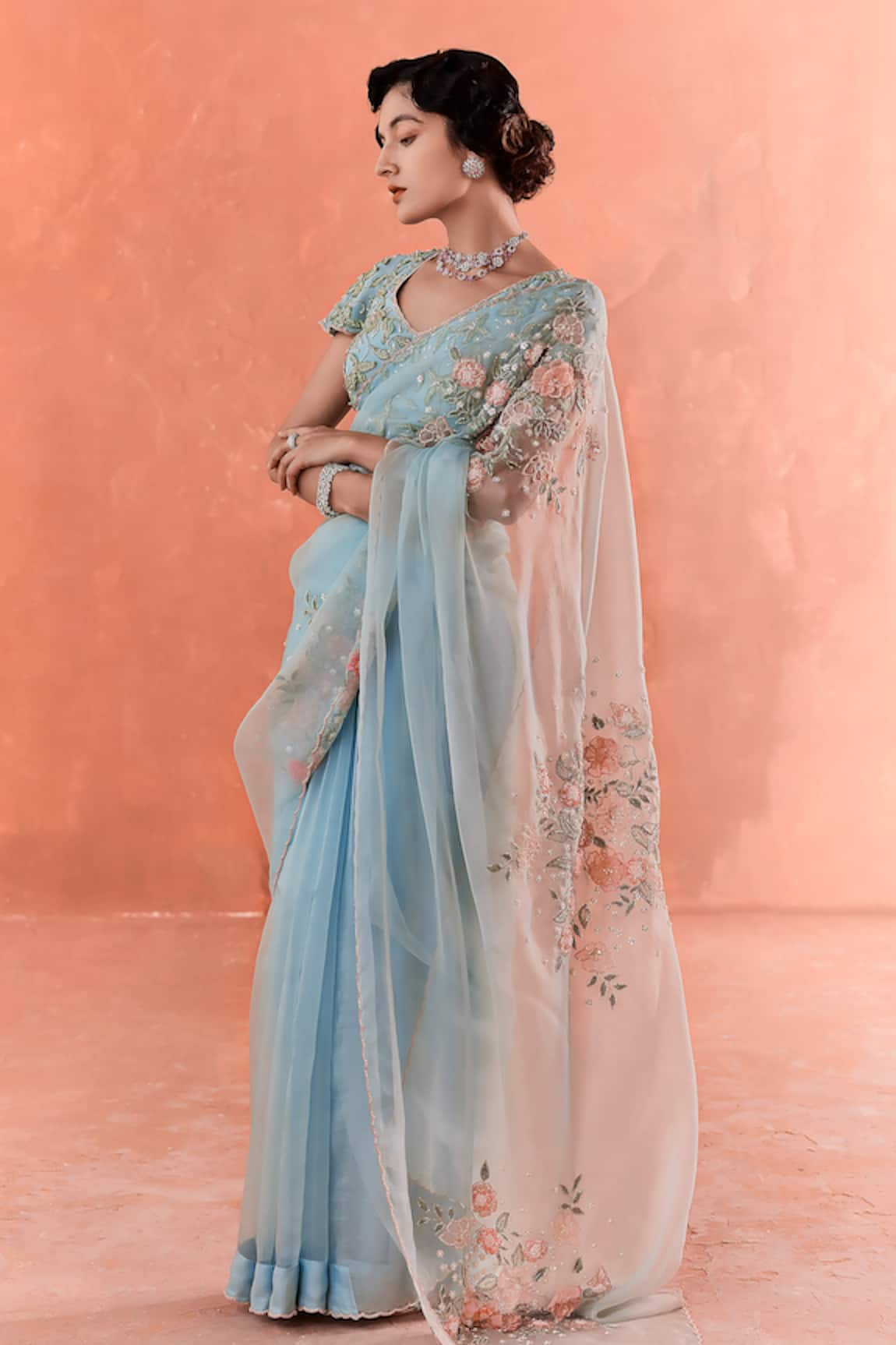 SUMMER BY PRIYANKA GUPTA Leaf Bloom Floral Embroidered Saree With Blouse