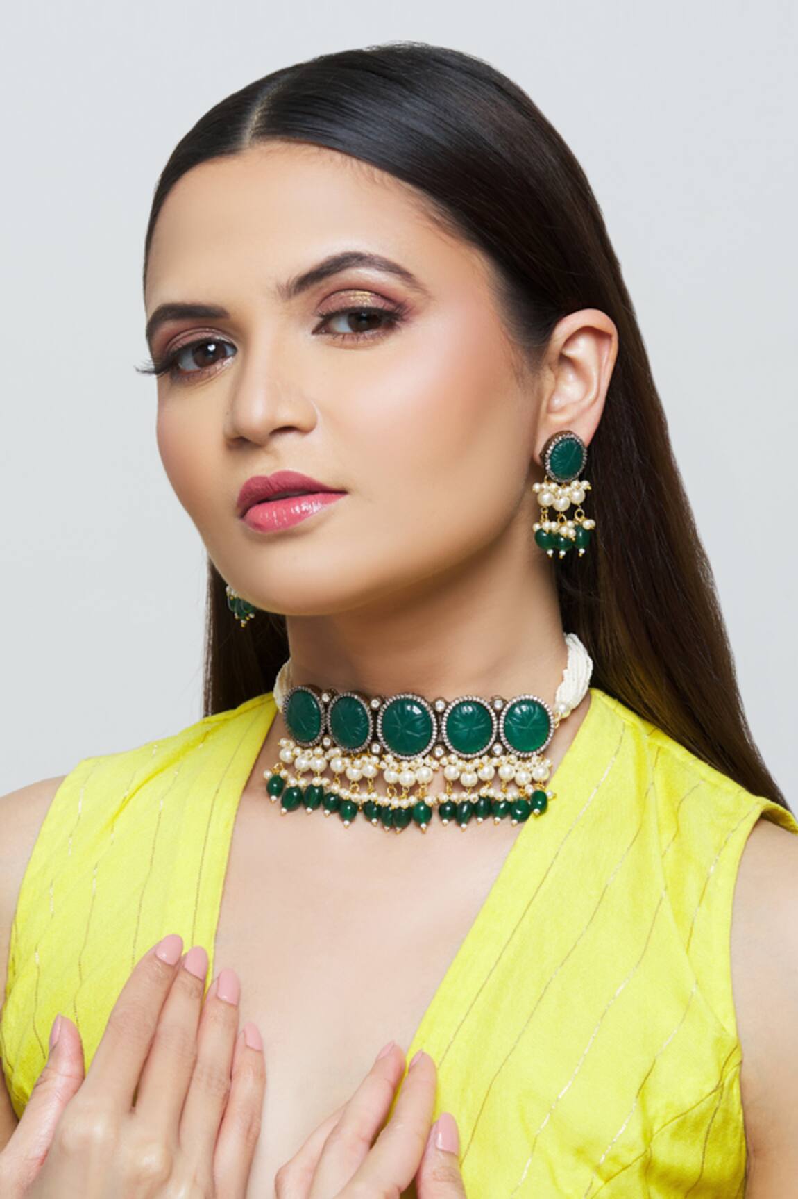 Saga Jewels Stone Studded Choker Set