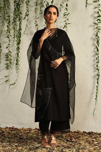 Charkhee Leaf Embroidered Kurta Pant Set
