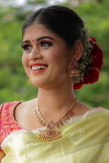 Ishhaara Gold Stone & Beads Jewellery Set 