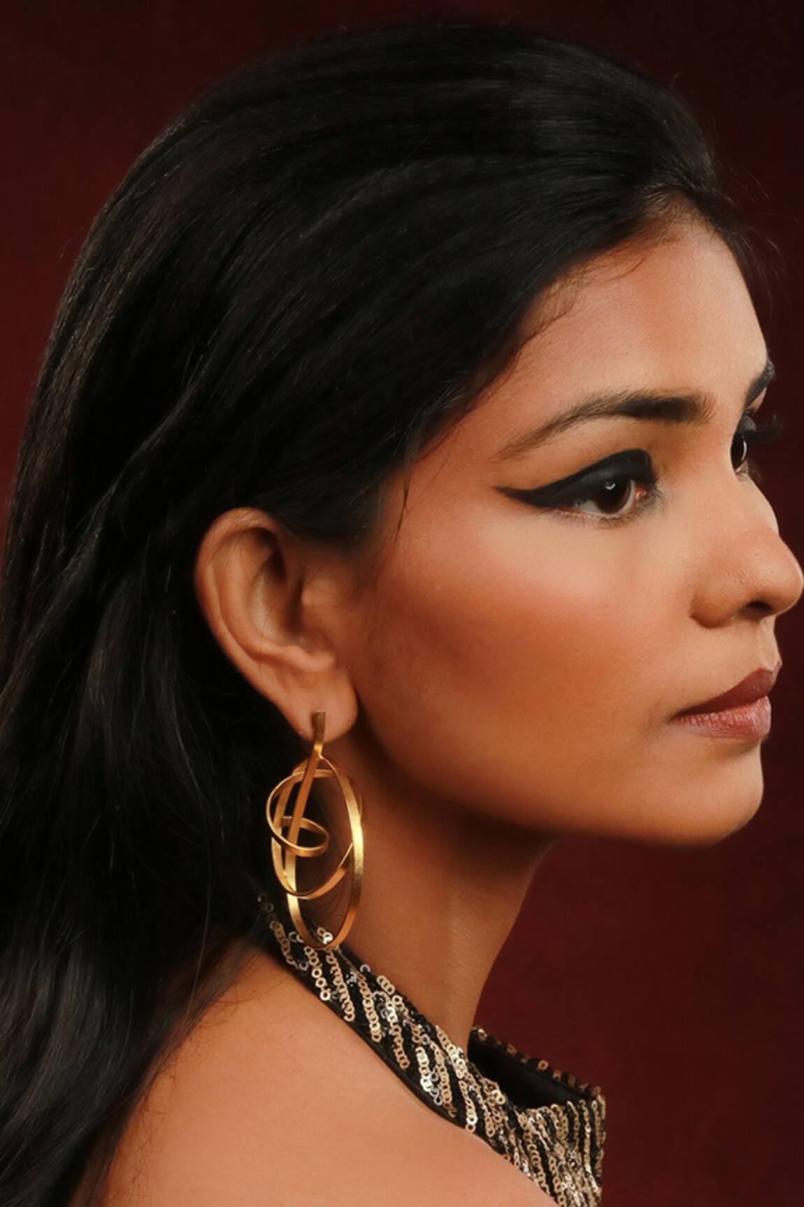 Ishhaara Intertwined Whip Waves Earrings 