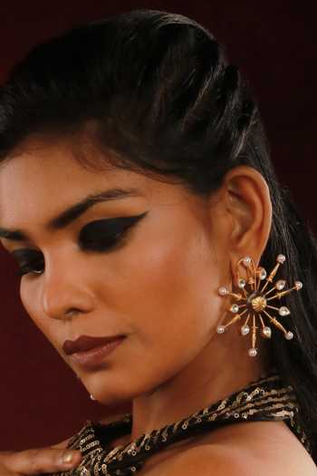 Ishhaara Ornamental Star Pattern Earrings 