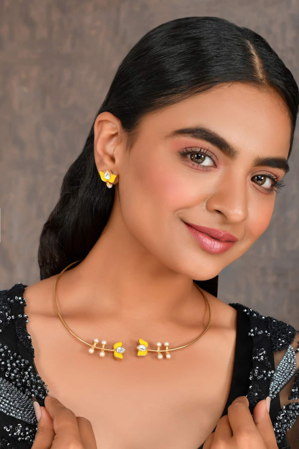 Ishhaara Kundan Embellished Necklace Set