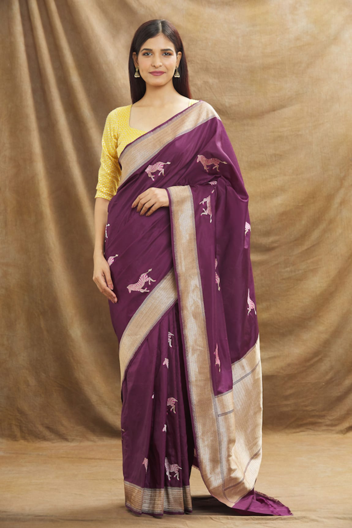 Resa by Ushnakmals Zebra Motif Pattern Saree With Running Blouse