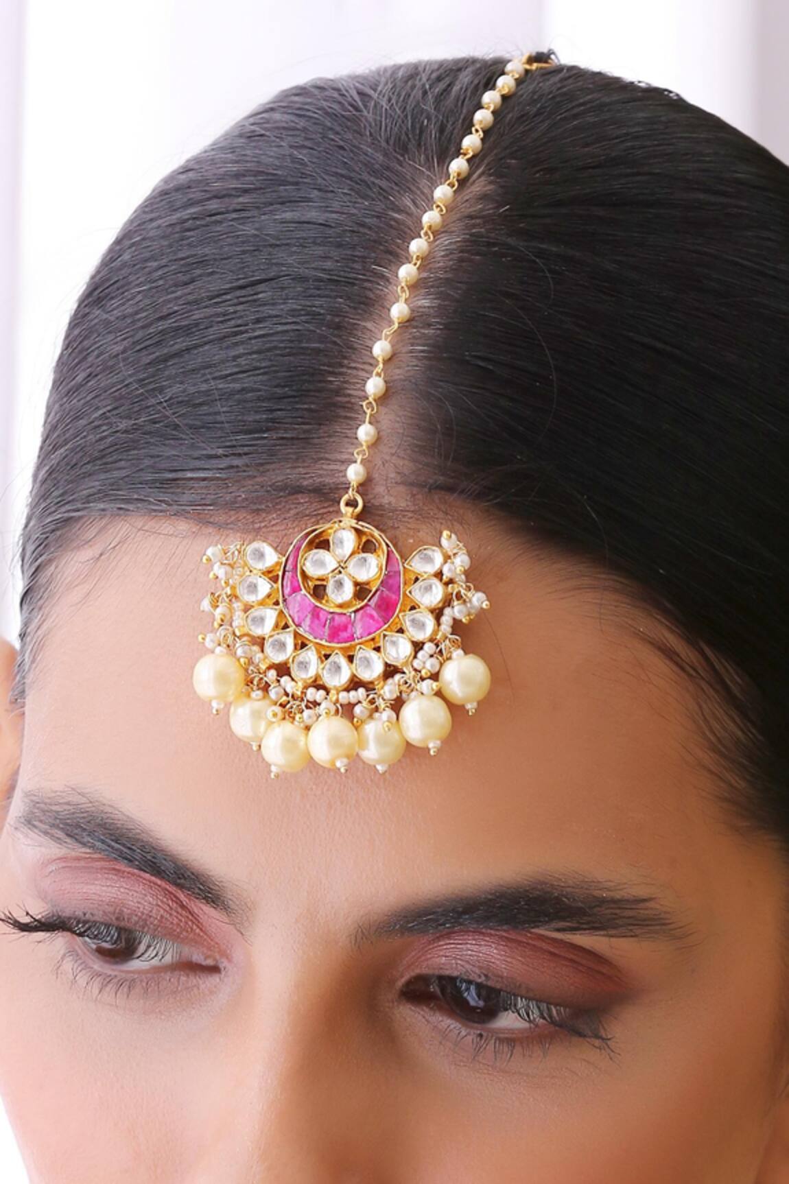 Swabhimann Handmade Kundan Maangtikka