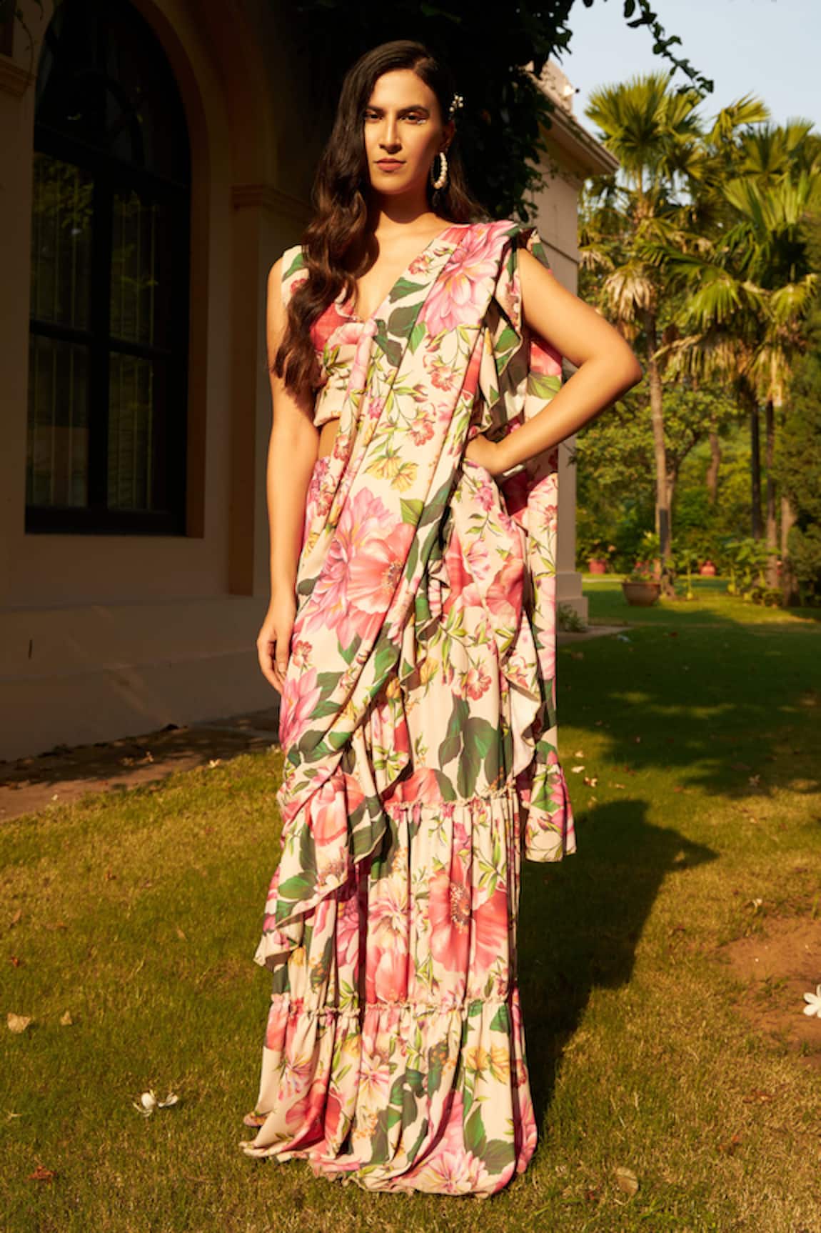Tasuvure Indies Floral Pattern Pre-Draped Ruffle Saree With Blouse