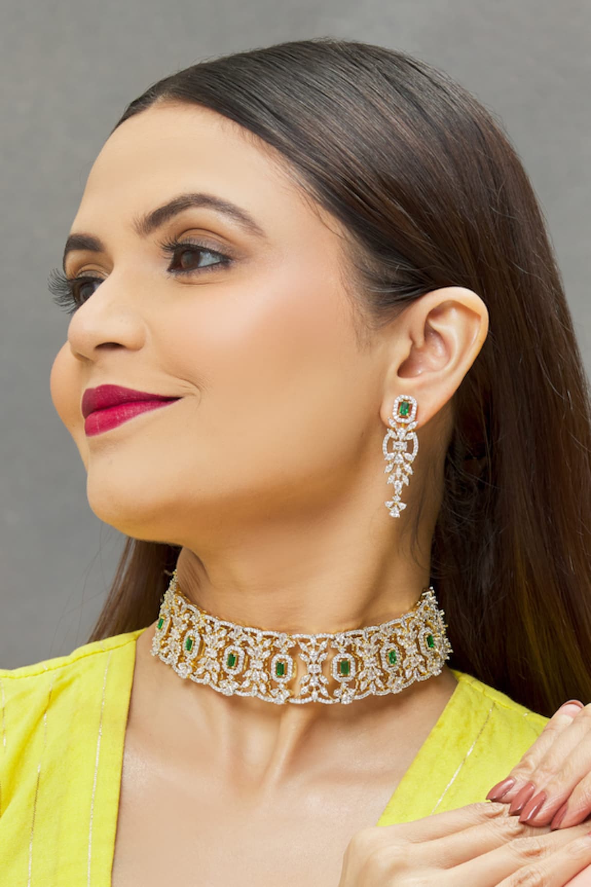 Saga Jewels Emerald Embellished Choker Set