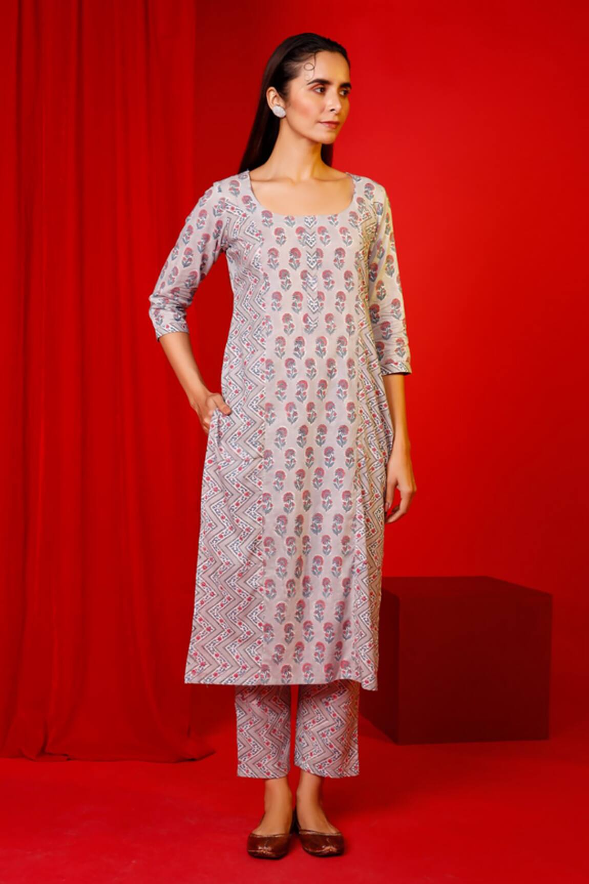 Pheeta Floral Print Cotton Straight Kurta & Pant Set
